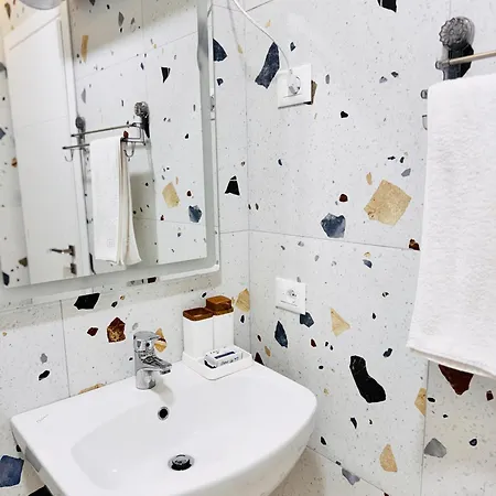 Egiana's Apartment- Inspired By The Sea 골렘